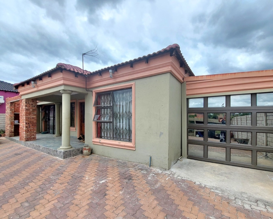 4 Bedroom Property for Sale in Brits North West